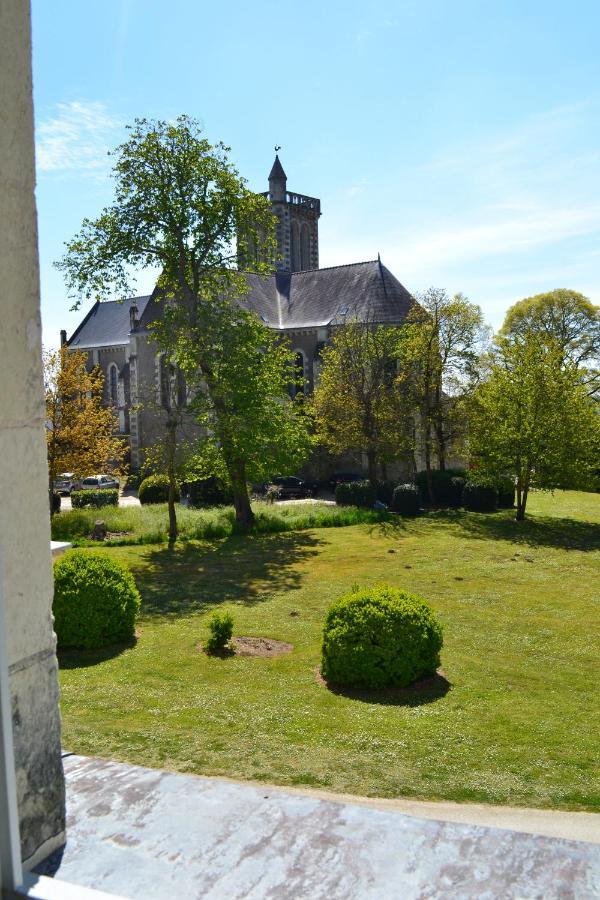 Appart'Chateau La Varenne Apartment Exterior photo